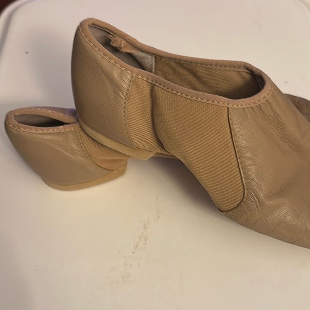 BLOCH Ladies Neo-Flex Slip-On Leather Jazz Shoes-Size 7